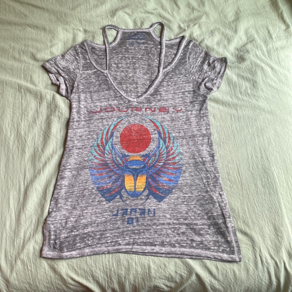 Lucky Brand Journey Short Sleeve V-Neck T-Shirt — Size Small!!